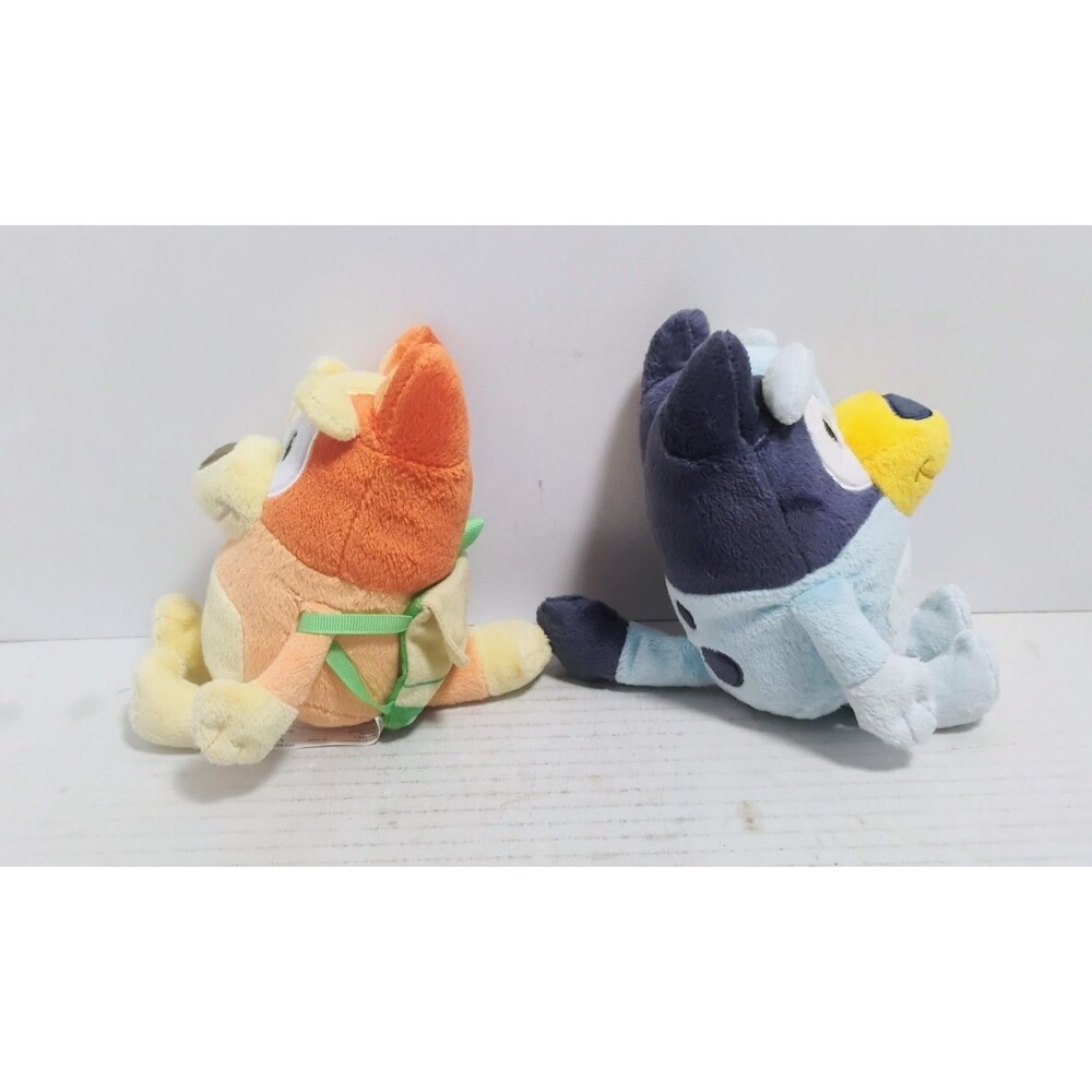 2018 MOOSE TOYS BLUEY & FRIENDS 8” PLUSH LOT BLUEY & BINGO W BACKPACK - Picture 2 of 5